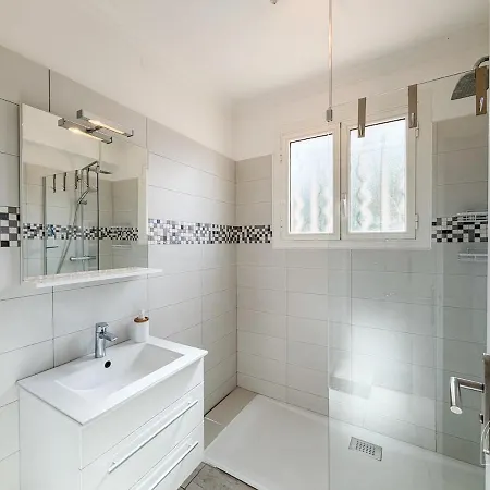 T3 Lumineux A Six Fours, Vue Mer, Garage Daire
